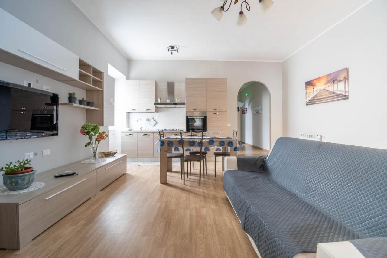 Casa Ilaria Apartment Ladispoli Bagian luar foto