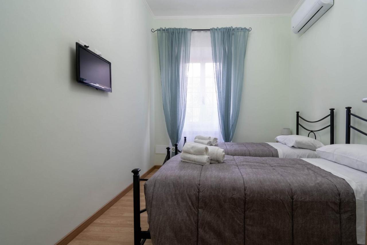 Casa Ilaria Apartment Ladispoli Bagian luar foto
