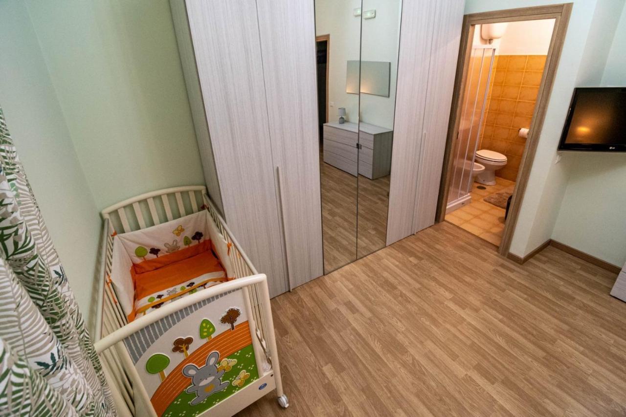 Casa Ilaria Apartment Ladispoli Bagian luar foto